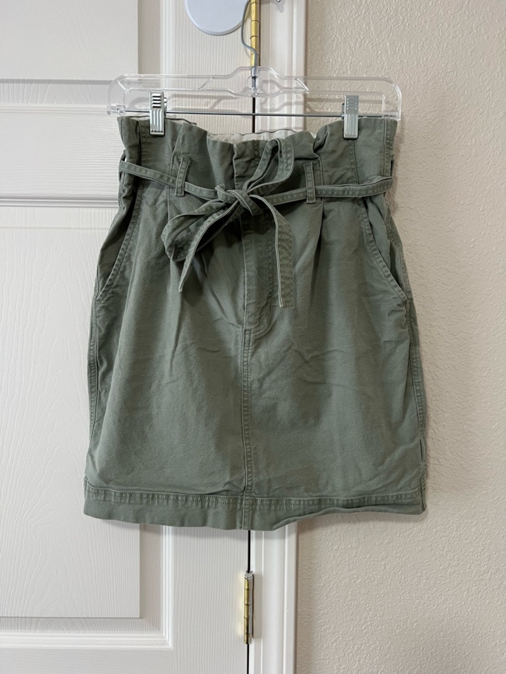 GAP Paperbag Mini Skirt Olive Green Belted High Rise Size 6